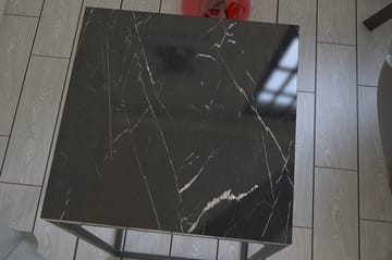 Falan Avlastningsbord 35 cm - Svart/Hvit - Møbler - Bord - Avlastningsbord - Lampebord & sidebord