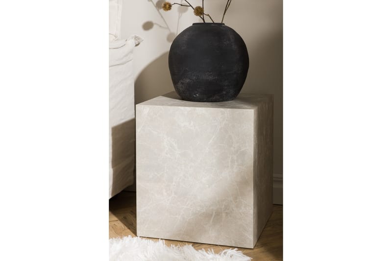 York High Travertin Sidebord 40x40x45 cm - Beige - Møbler - Bord - Avlastningsbord - Lampebord & sidebord