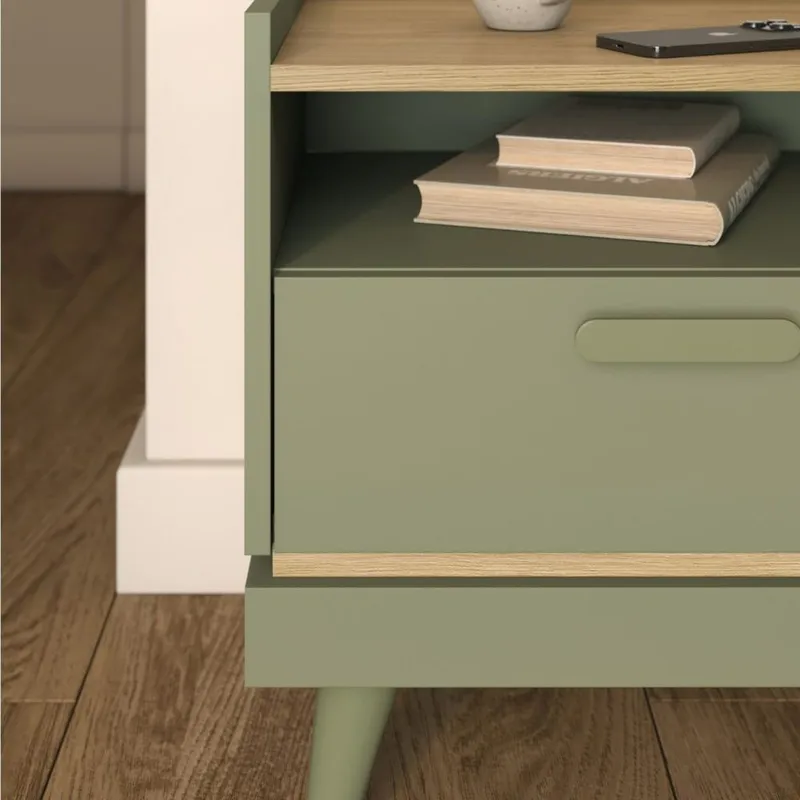 Nattbord Scandi 1 skuff - Falmet grønn - Oljet eik - Møbler - Bord - Avlastningsbord - Sengebord & nattbord
