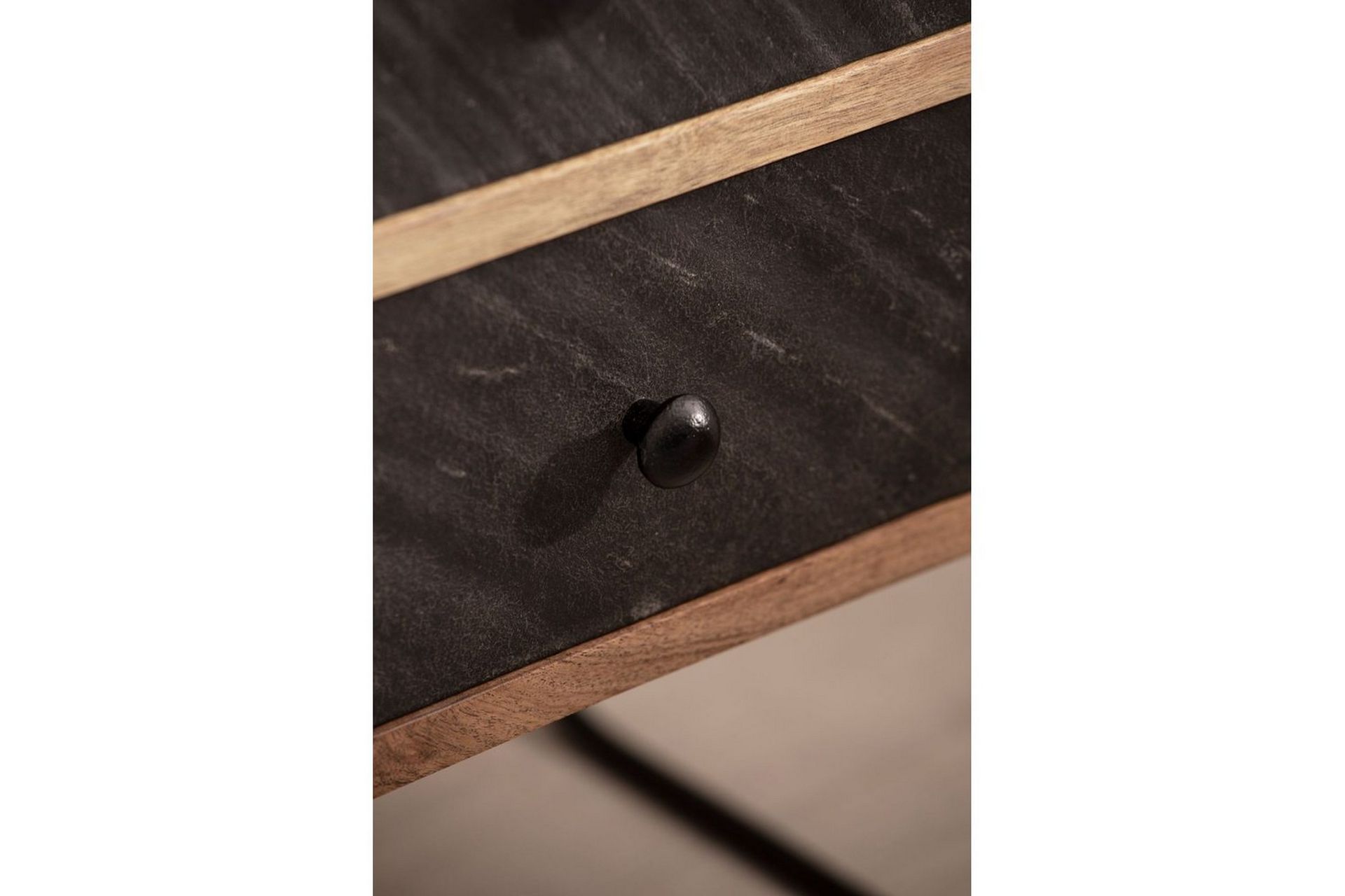 Nattbord Wohnling Heltre med 2 flytende skuffer i en metallramme - Møbler - Bord - Avlastningsbord - Sengebord & nattbord