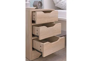 Nattbord Wohnling med 3 skuffer i et enkelt, moderne design for rammemadrass Sonoma - Sonoma - Møbler - Bord - Avlastningsbord - Sengebord & nattbord