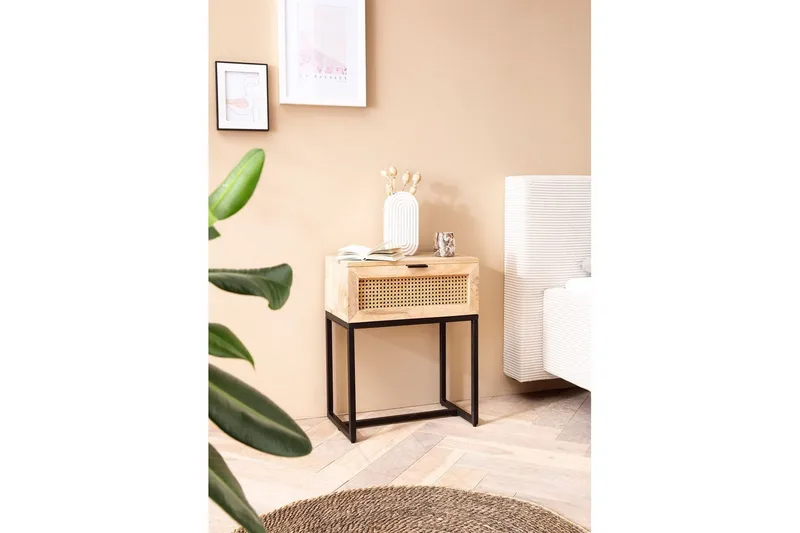 Nattbord Wohnling Solid Mangotre med 1 Skuffe med Wienerflettverk I Industrielt Utseende - Møbler - Bord - Avlastningsbord - Sengebord & nattbord
