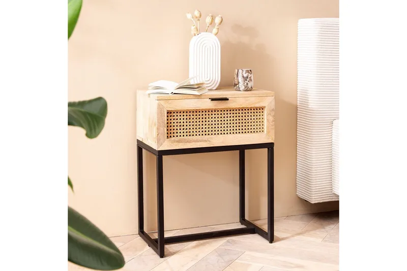 Nattbord Wohnling Solid Mangotre med 1 Skuffe med Wienerflettverk I Industrielt Utseende - Møbler - Bord - Avlastningsbord - Sengebord & nattbord