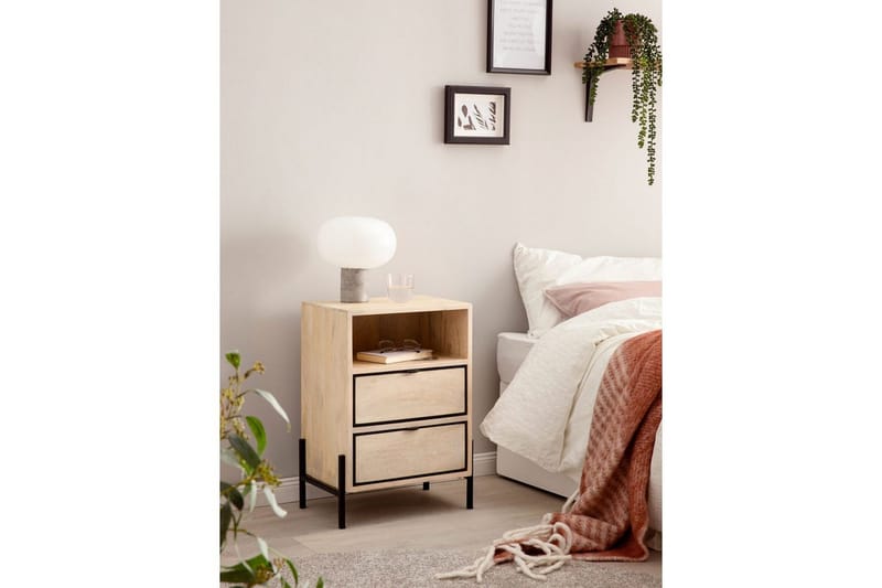 Nattbord Wohnling Solid Mangotre med 2 Skuffer Et Oppbevaringsrom - Møbler - Bord - Avlastningsbord - Sengebord & nattbord