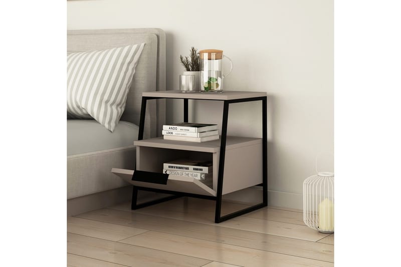 Bodsjö Nattbord 45 cm med Oppbevaring Hylle+ Luke - Grå - Møbler - Bord - Avlastningsbord - Sengebord & nattbord