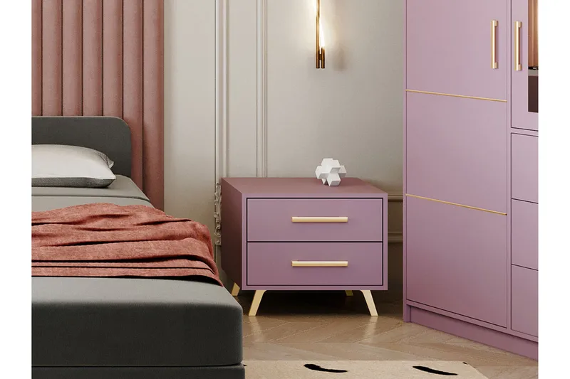 Escaldes Nattbord 54 cm - Matt Lilla/Gull - Møbler - Bord - Avlastningsbord - Sengebord & nattbord