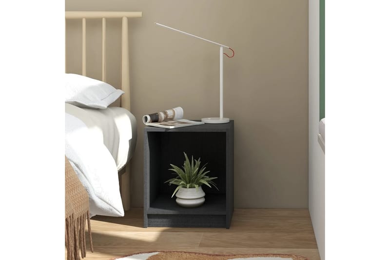 Nattbord 2 stk 35,5x33,5x41,5 cm heltre furu grå - Grå - Møbler - Bord - Avlastningsbord - Sengebord & nattbord