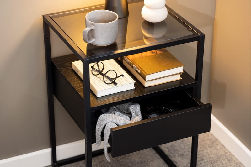 Sakila Nattbord 35 cm - Sort - Møbler - Bord - Avlastningsbord - Sengebord & nattbord