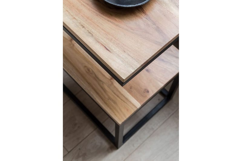 Sidebord Wohnling Massivt tre, S Cube, metallramme i landlig stil Akasie - Akasie - Møbler - Bord - Avlastningsbord - Lampebord & sidebord