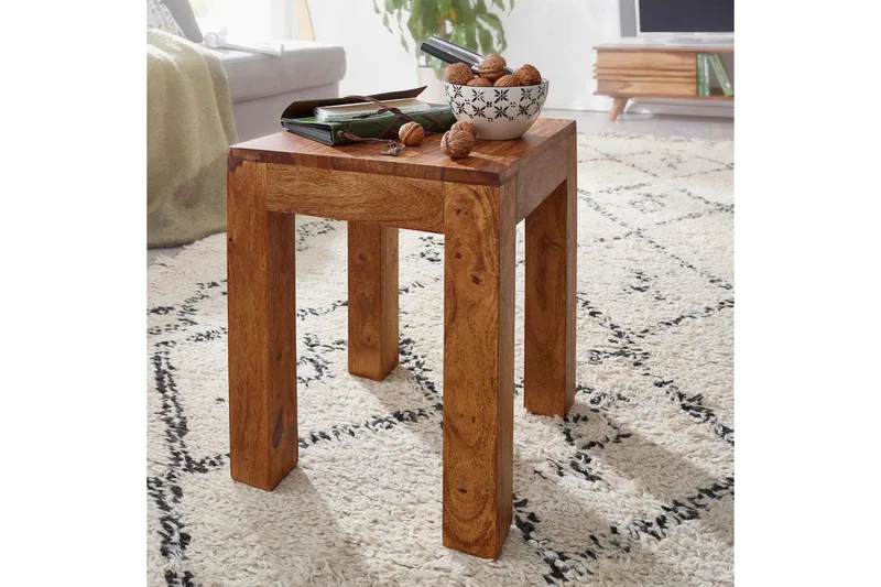 Sidebord Wohnling massivt tre 35x35cm med trebente bein, landlig stil Rosentre - Rosentre - Møbler - Bord - Avlastningsbord - Lampebord & sidebord