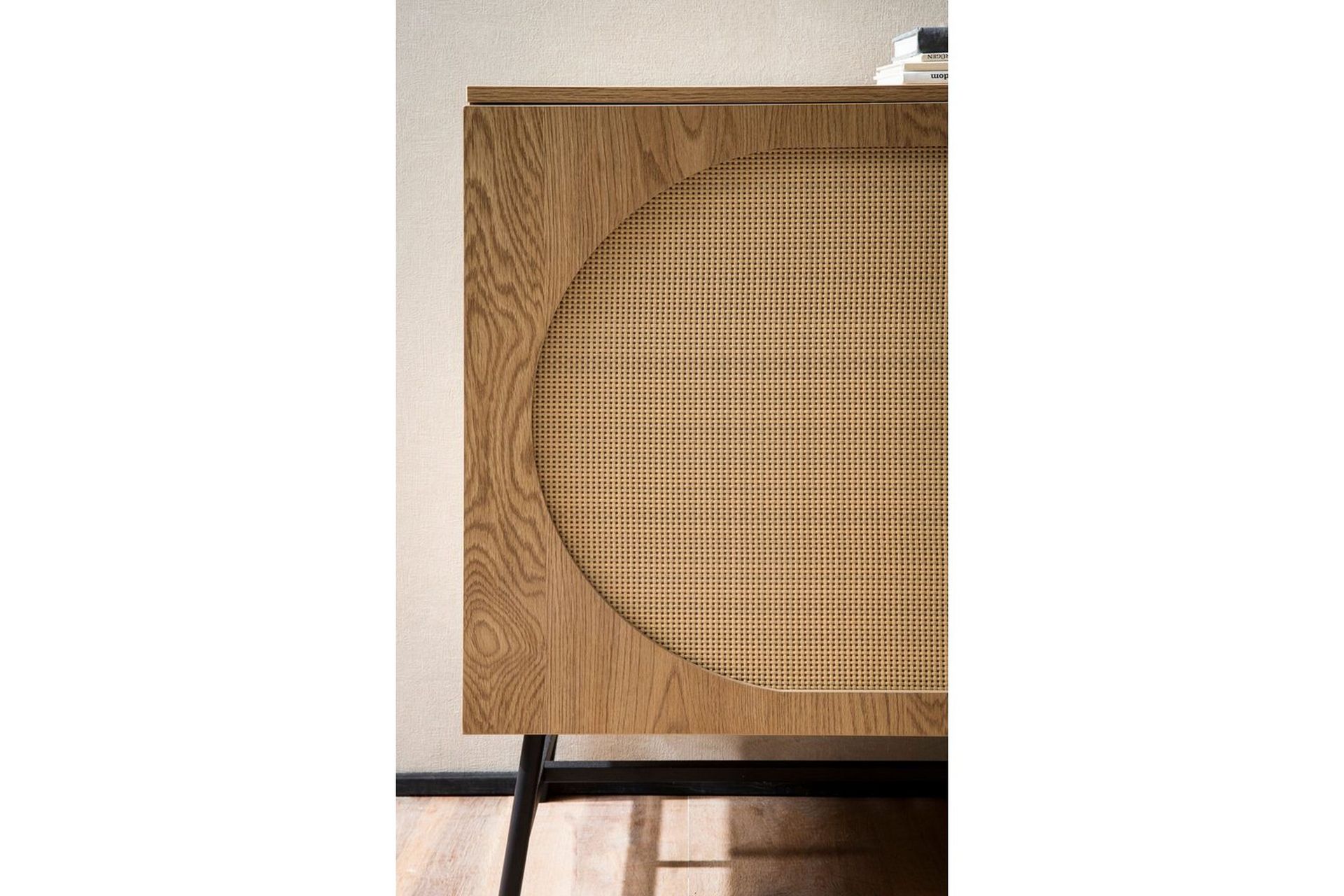 Skjenk Wohnling Foliert sponplate eikelook halvsirkel Rattanflett-utseende 2 dører 3 skuffer Moderne - Møbler - Bord - Avlastningsbord - Gangbord