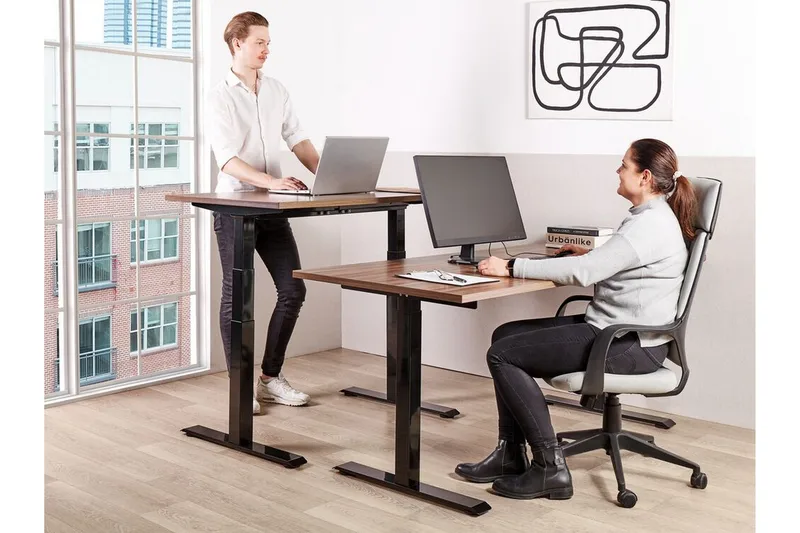 Bina Skrivebord 72x120 cm - Mørkt tre/Svart - Møbler - Bord - Kontorbord - Skrivebord - Hev og senkbart skrivebord