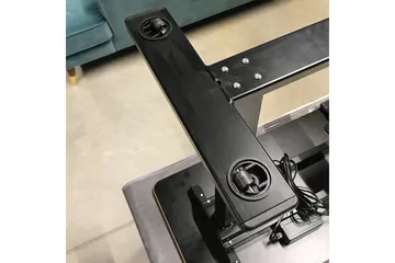 Ergo Justerbart Skrivebord i Metall med Bordplate i Tre - Svart - Møbler - Bord - Kontorbord - Skrivebord - Hev og senkbart skrivebord