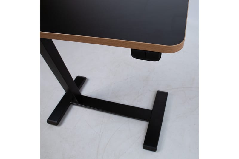 Ergo Justerbart Skrivebord i Metall med Bordplate i Tre - Svart - Møbler - Bord - Kontorbord - Skrivebord - Hev og senkbart skrivebord