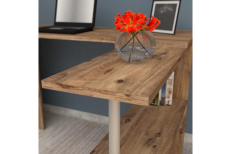 Mossboda Skrivebord 130 cm med Oppbevaring 2 Hyller - Lysebrun - Møbler - Bord - Kontorbord - Skrivebord