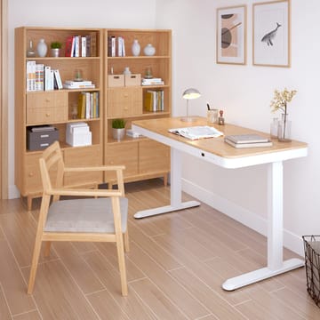 Skrivebord HOME4YOU Ergo med 1 motor 120x60x72-121 cm eik/hvit - eik/hvit - Møbler - Bord - Kontorbord - Skrivebord - Hev og senkbart skrivebord