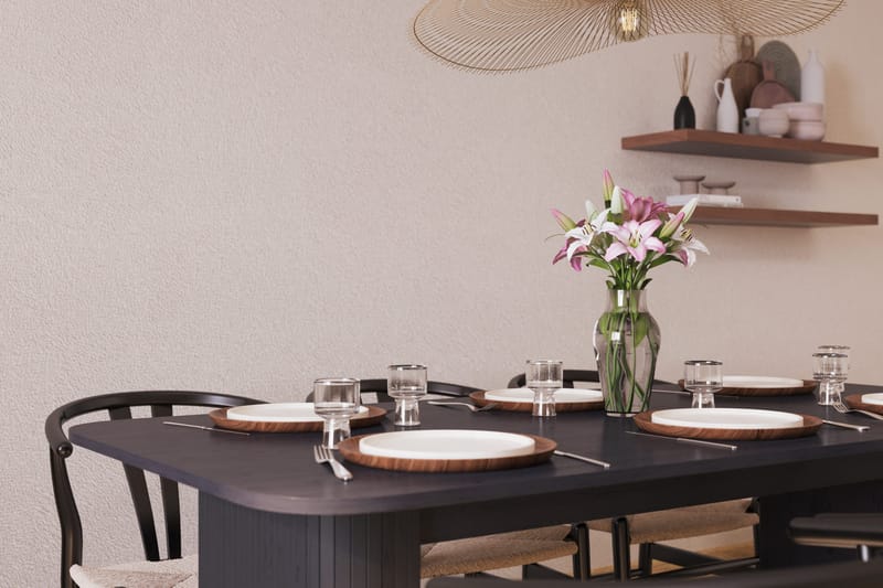 Kopparbo Matgruppe forlengelsesbart 180-240 cm med 6 Dastoori Spisestol - Svart - Møbler - Bord - Spisegrupper