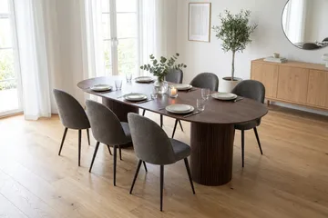 Kopparbo oval spisegruppe 220 cm med 6 Nibe Plus spisestoler - Valnøtt - Møbler - Bord - Spisegrupper