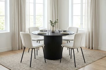 Kopparbo rund spisegruppe 110 cm svart med 4 Katy spisestoler - Svartbeiset eik - Møbler - Bord - Spisegrupper