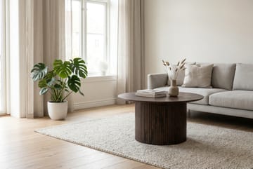 Kopparbo Rundt Sofabord 85 cm med Tre- og Valnøttutseende, Ribbet Søylefot og Tynn Bordplate - Brun - Møbler - Bord - Sofabord