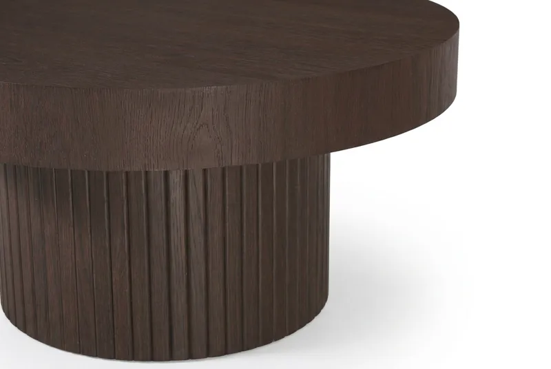 Kopparbo sofabord rundt 85 cm tykk bordplate - Røkt eik - Møbler - Bord - Sofabord