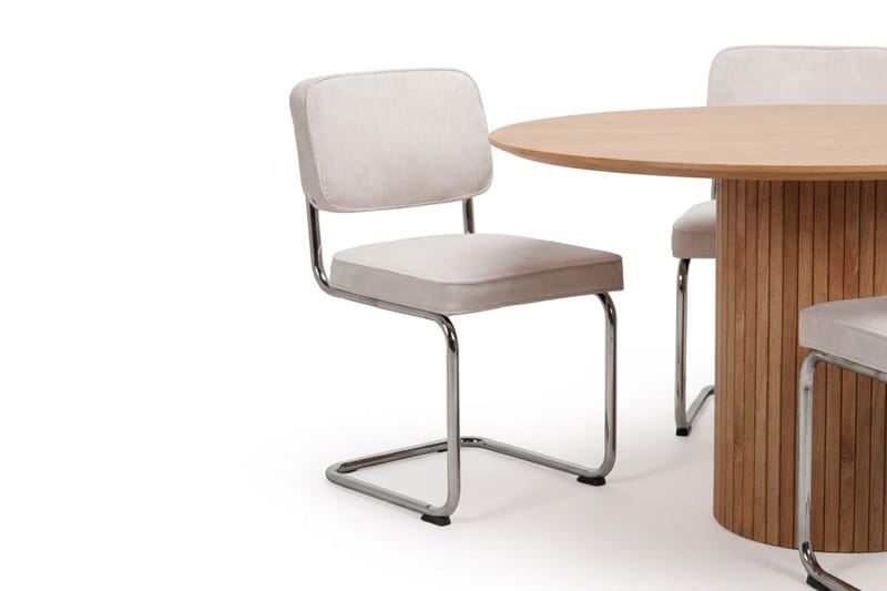 Kopparbo spisegruppe, rund 180 cm, eik med 8 Milva spisestoler - Eik - Møbler - Bord - Spisegrupper