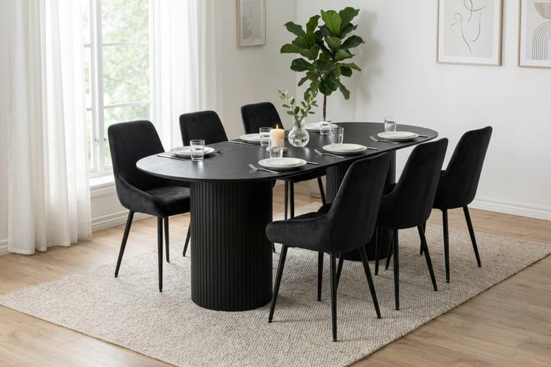 Kopparbo spisegruppe oval 220 cm svart med 8 Alsarp spisestoler - Svart - Møbler - Bord - Spisegrupper