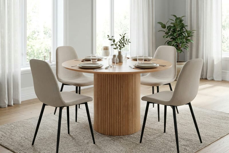 Kopparbo spisegruppe rund 110 cm eik med 4 Nibe spisestoler - Eik - Møbler - Bord - Spisegrupper