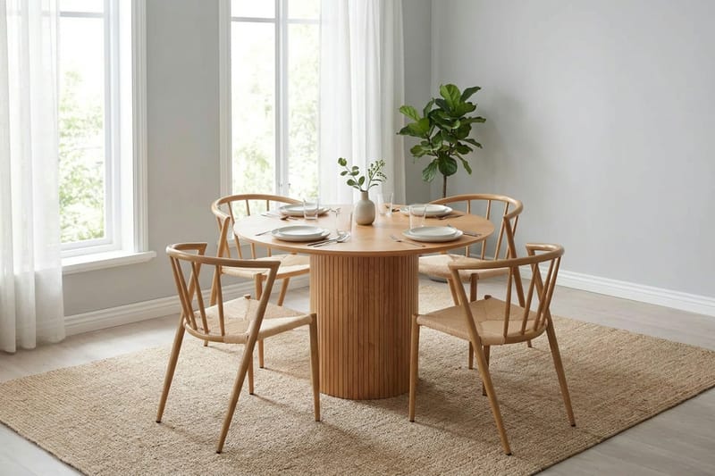 Kopparbo spisegruppe rund 110 cm eik med 4 Winston spisestoler - Eik - Møbler - Bord - Spisegrupper