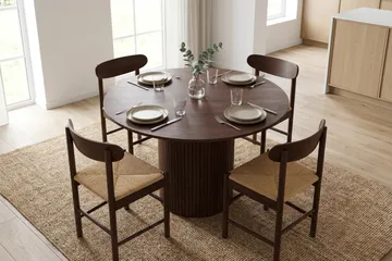 Kopparbo spisegruppe rund 110 cm valnøtt med 4 Malte spisestoler - Valnøtt - Møbler - Bord - Spisegrupper