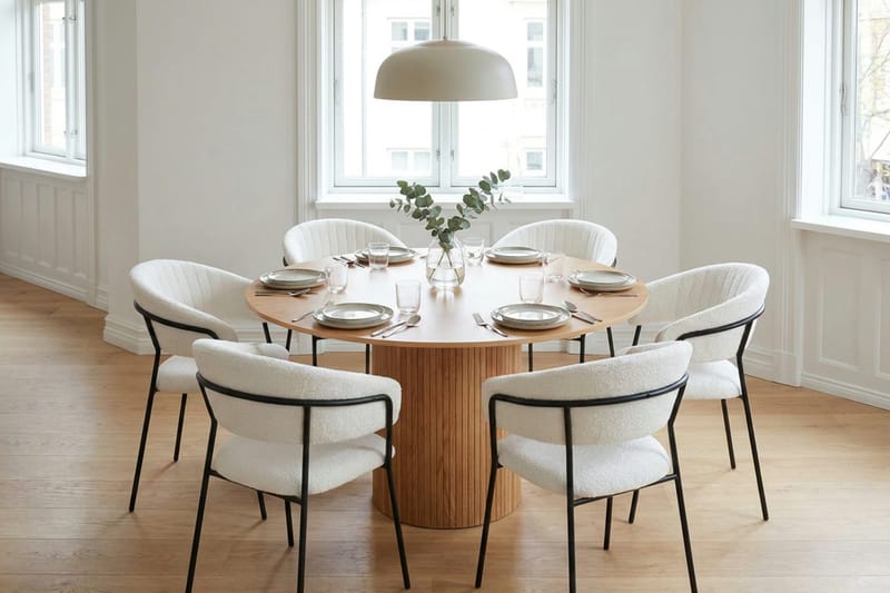 Kopparbo spisegruppe rund 130 cm eik med 6 Karol spisestoler - Eik - Møbler - Bord - Spisegrupper