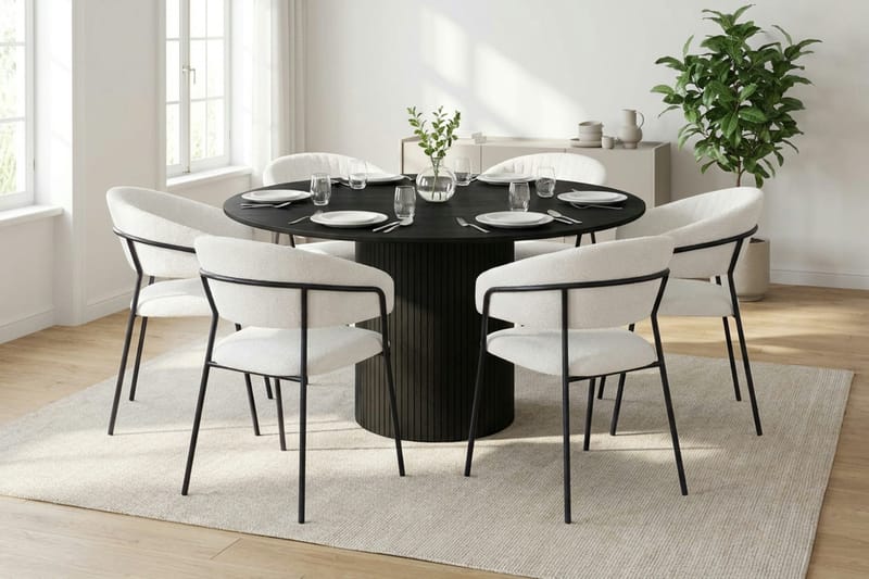 Kopparbo spisegruppe rund 130 cm svart med 6 Karol spisestoler - Svart - Møbler - Bord - Spisegrupper