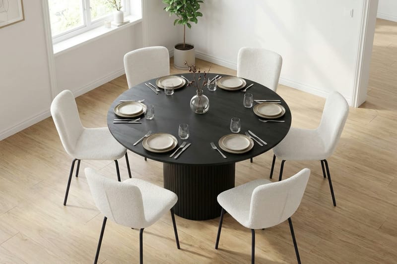 Kopparbo spisegruppe rund 130 cm svart med 6 Katy spisestoler - Svart - Møbler - Bord - Spisegrupper
