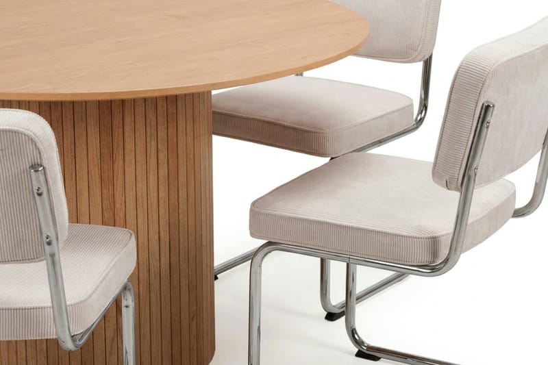 Kopparbo spisegruppe rund ca. 130 cm eik med 6 Milva spisestoler - Eik - Møbler - Bord - Spisegrupper