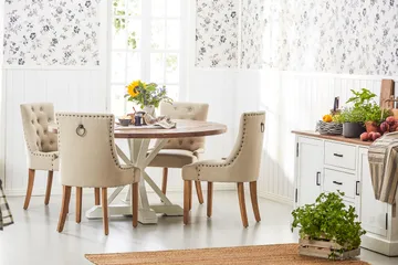 Lyon rund spisegruppe Ø150 cm med 4 Viktoria-stoler - Vintage natur/Hvit/Beige - Møbler - Bord - Spisegrupper