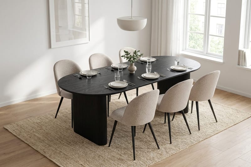 Noira Spisegruppe 220-320 cm uttrekkbar med 6 Nibe Plus Spisestoler - Svartlasert eik - Møbler - Bord - Spisegrupper