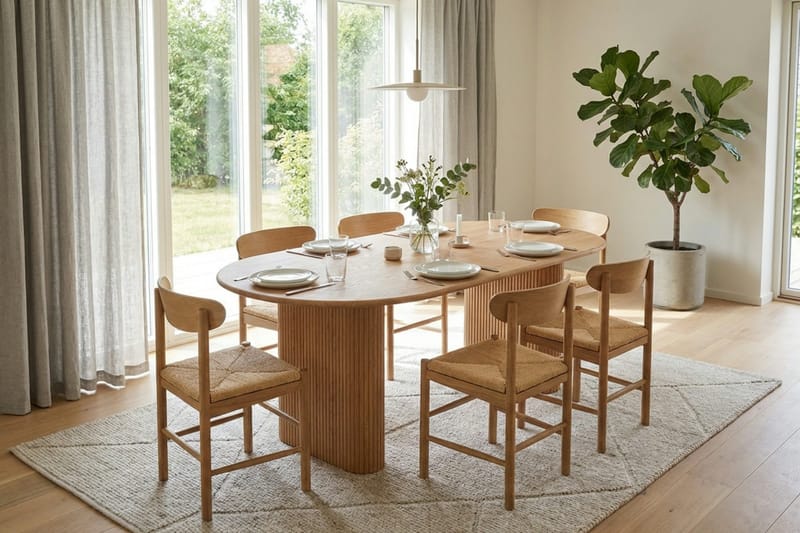 Noira spisegruppe uttrekkbar 160–220 cm eik med 6 Malte spisestoler - Møbler - Bord - Spisegrupper