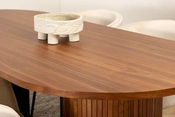 Oval spisegruppe Venture Home Bianca, Berit - valnøttfarget, beige og svart - Møbler - Bord - Spisegrupper