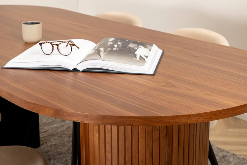 Oval spisegruppe Venture Home Bianca, Velvet Mørkt tre - Møbler - Bord - Spisegrupper
