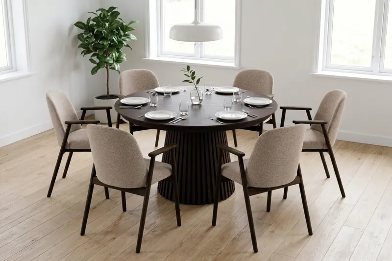 Peyra uttrekkbart rundt spisebord 120–220 cm røkt eik med 6 Reciclar spisestoler - Brun - Møbler - Bord - Spisegrupper