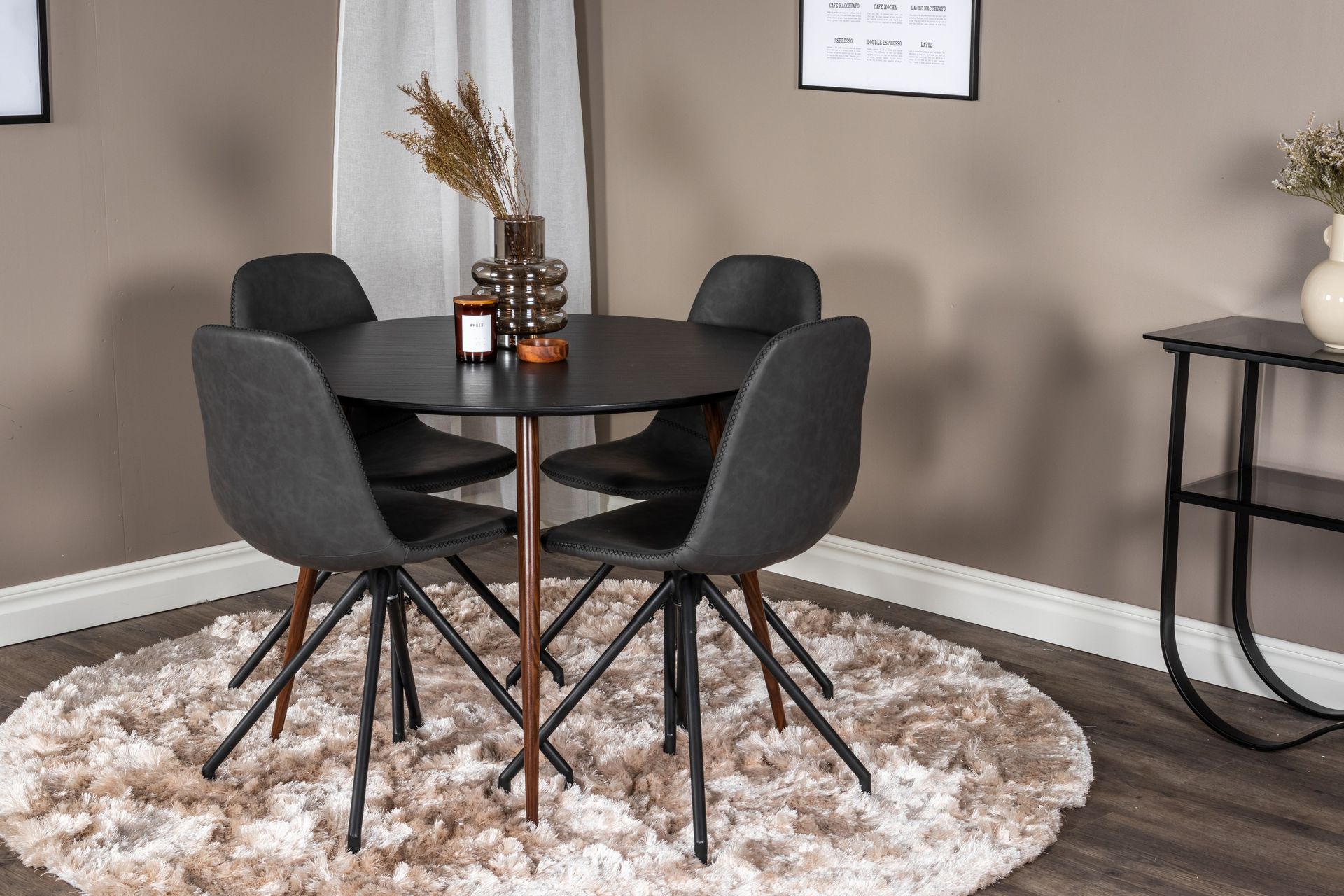 Plaza Spisegruppe 100 cm Rund med 4 Polar Stoler - Sort - Møbler - Bord - Spisegrupper