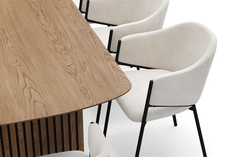 Richeto Spisebord 240 cm med 8 Filip Spisestoler - Naturlig finish / Hvit Bouclé - Møbler - Bord - Spisegrupper