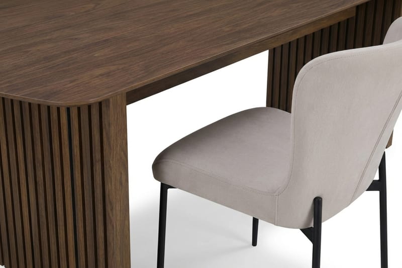 Richeto Spisegruppe Røkt Eik 180 cm med 4 Elsie Spisestoler - Røkt eik/Beige - Møbler - Bord - Spisegrupper