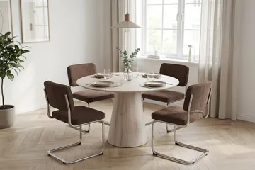 Siena spisegruppe rund 110 cm hvitlasert med 4 Milva spisestoler - Hvitbeiset eik - Møbler - Bord - Spisegrupper