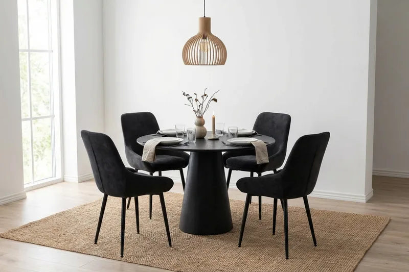 Siena spisegruppe rund 110 cm svart med 4 Alsarp spisestoler - Svartbeiset eik - Møbler - Bord - Spisegrupper
