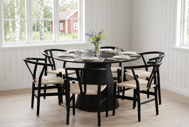 Siena spisegruppe rund 130 cm svart med 6 Dastoori spisestoler - Svartbeiset eik - Møbler - Bord - Spisegrupper