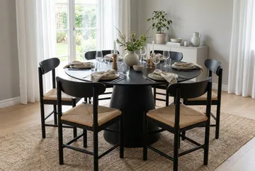 Siena spisegruppe rund 130 cm svart med 6 Malte spisestoler - Svartbeiset eik - Møbler - Bord - Spisegrupper