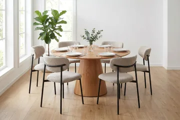 Siena spisegruppe rund 150 cm eik med 6 Lucy spisestoler - Eik - Møbler - Bord - Spisegrupper