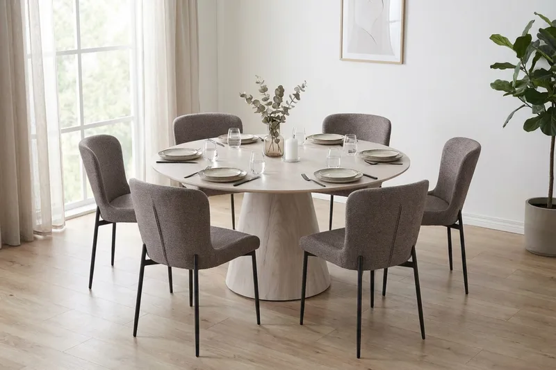 Siena spisegruppe rund 150 cm hvitlasert med 6 Elsie spisestoler - Hvitbeiset eik - Møbler - Bord - Spisegrupper