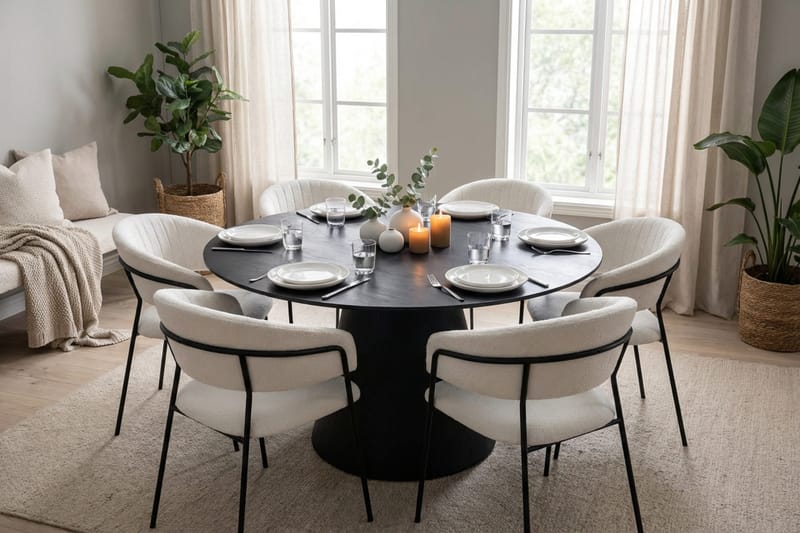 Siena spisegruppe rund 150 cm svart med 6 Karol spisestoler - Svart - Møbler - Bord - Spisegrupper